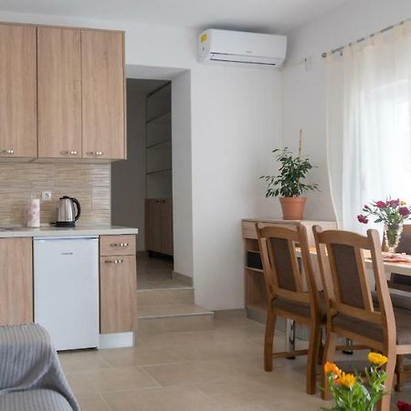 Apartments Tri Mora ราชานาส ภายนอก รูปภาพ