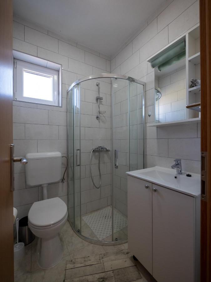 Apartments Tri Mora ราชานาส ภายนอก รูปภาพ