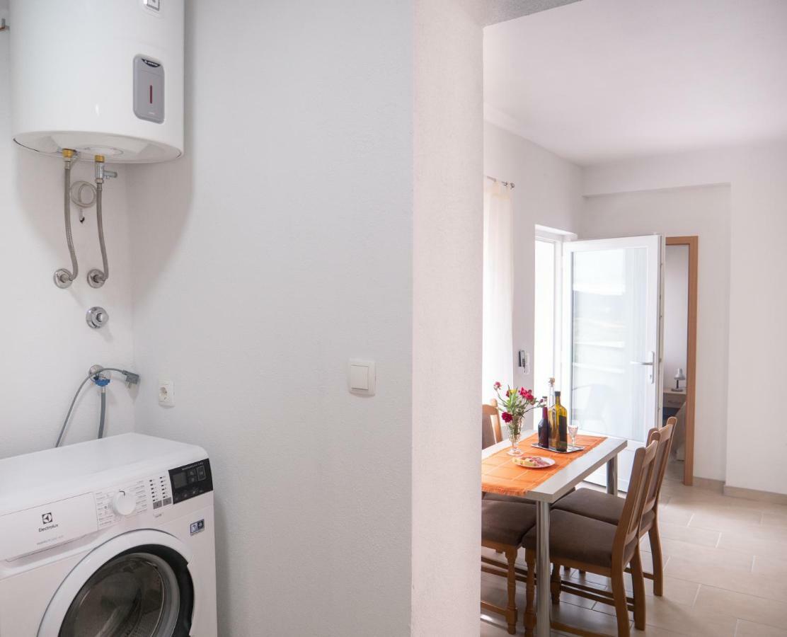 Apartments Tri Mora ราชานาส ภายนอก รูปภาพ