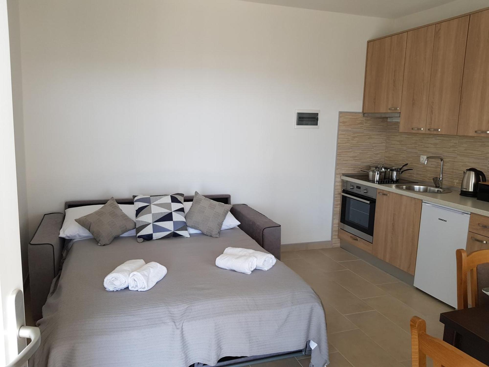 Apartments Tri Mora ราชานาส ภายนอก รูปภาพ
