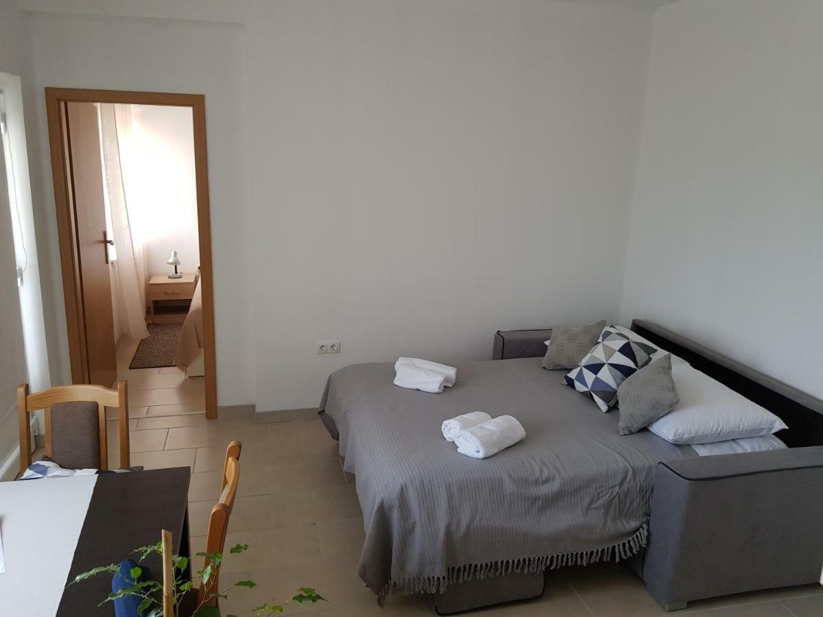 Apartments Tri Mora ราชานาส ภายนอก รูปภาพ