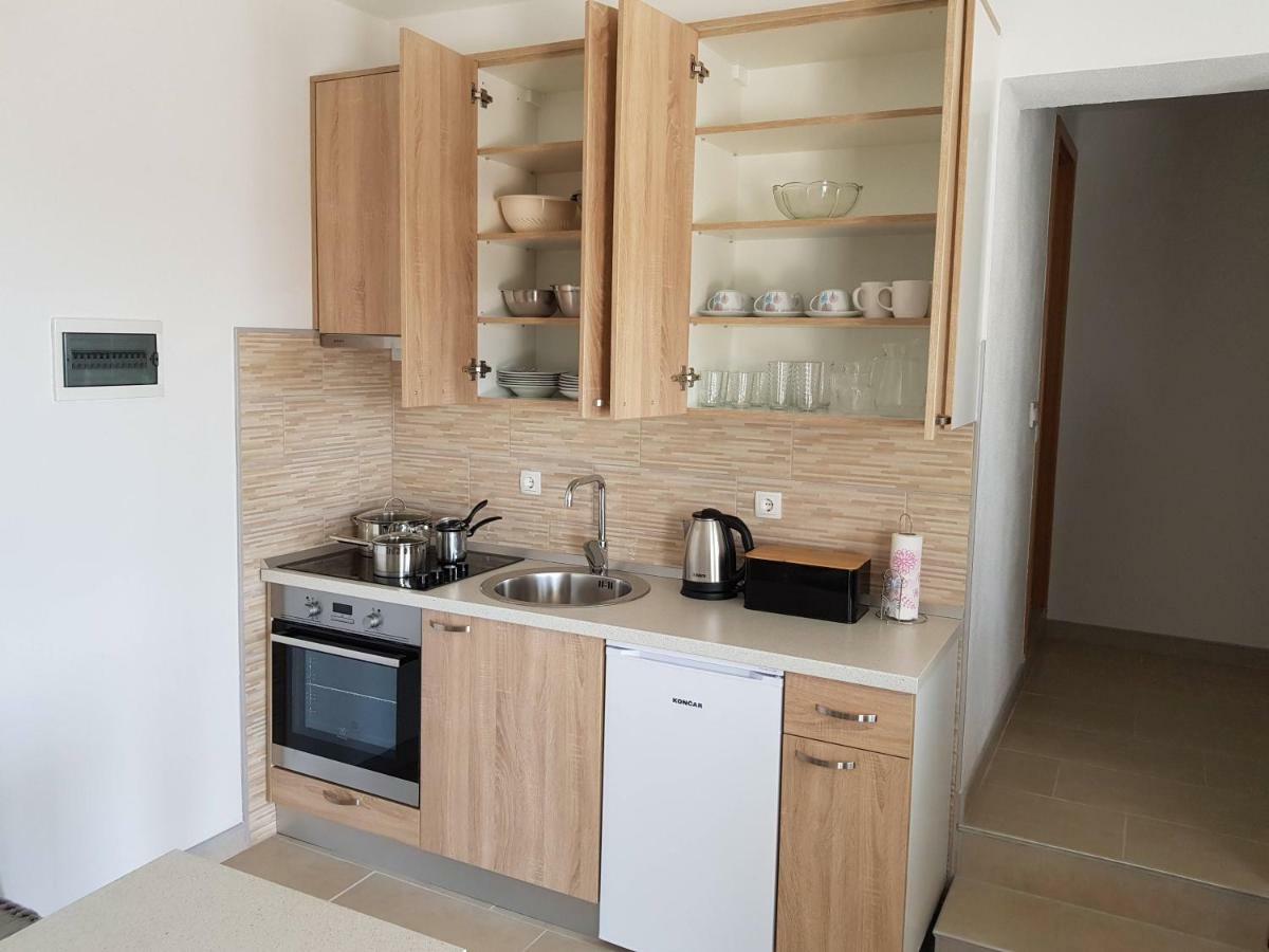 Apartments Tri Mora ราชานาส ภายนอก รูปภาพ