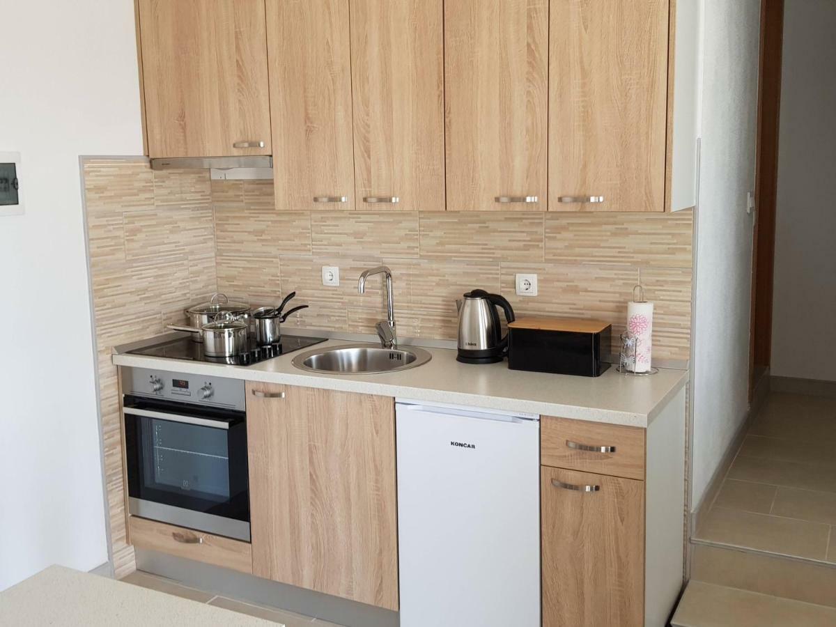 Apartments Tri Mora ราชานาส ภายนอก รูปภาพ